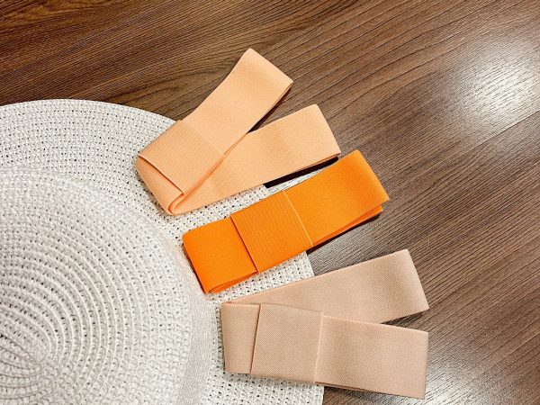 Elegância e Versatilidade: Conheça as mais belas faixas para chapéus