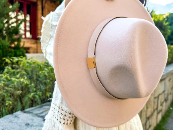 Os Famosos Chapéus Fedora: Uma viagem pelos modelos femininos
